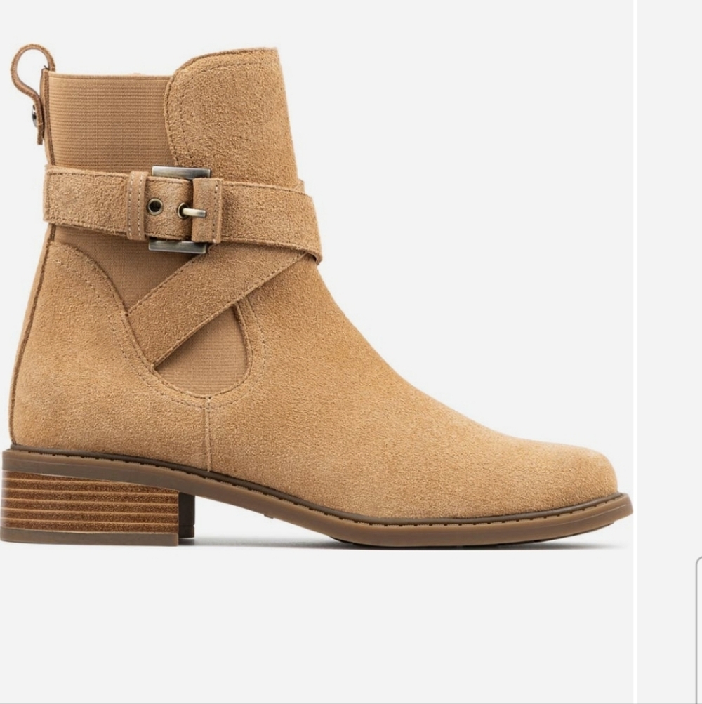 Donald Pilner NEW  Buckle Bootie